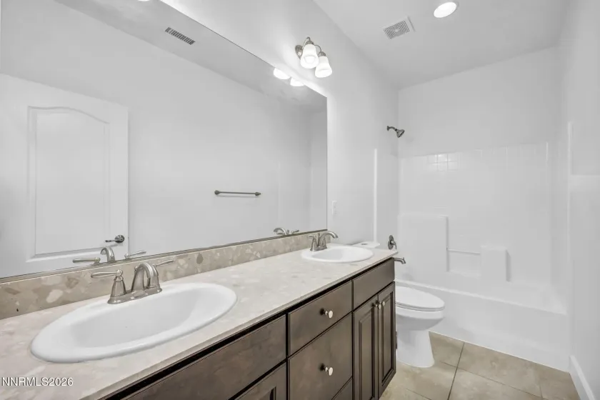 10591 Circle Oaks, Reno, Nevada 89521, 4 Bedrooms Bedrooms, ,2 BathroomsBathrooms,Residential,Residential,Circle Oaks,0,260013660