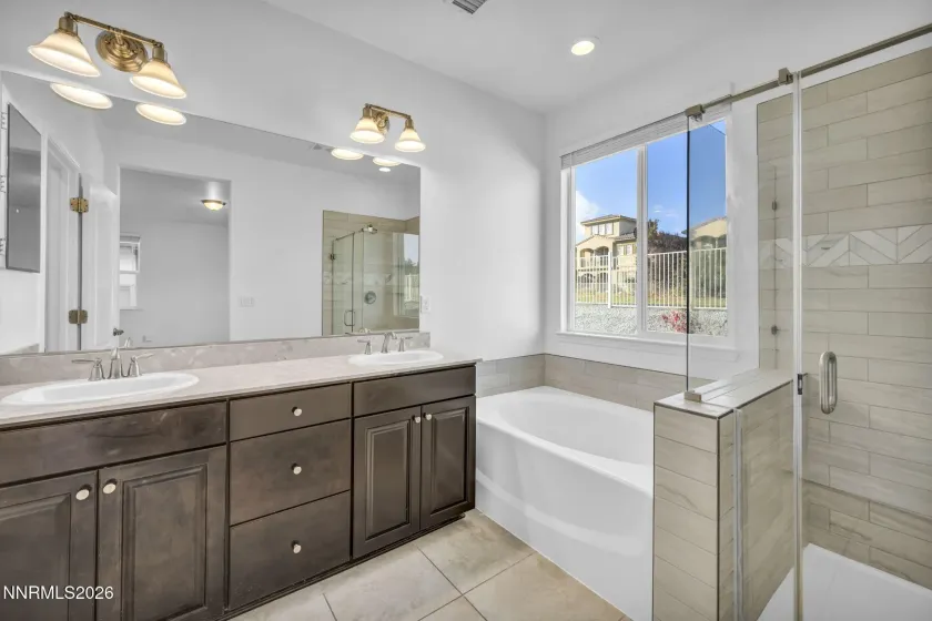 10591 Circle Oaks, Reno, Nevada 89521, 4 Bedrooms Bedrooms, ,2 BathroomsBathrooms,Residential,Residential,Circle Oaks,0,260013660