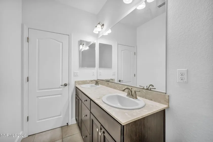 10591 Circle Oaks, Reno, Nevada 89521, 4 Bedrooms Bedrooms, ,2 BathroomsBathrooms,Residential,Residential,Circle Oaks,0,260013660