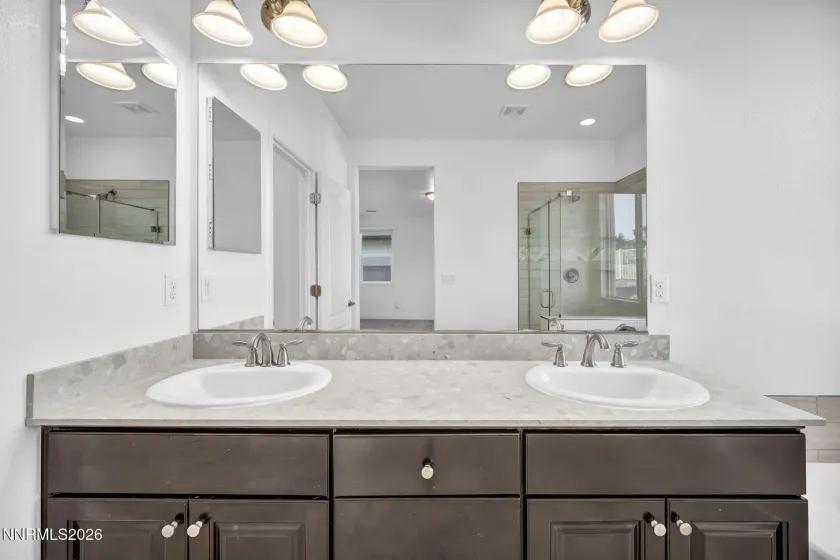10591 Circle Oaks, Reno, Nevada 89521, 4 Bedrooms Bedrooms, ,2 BathroomsBathrooms,Residential,Residential,Circle Oaks,0,260013660