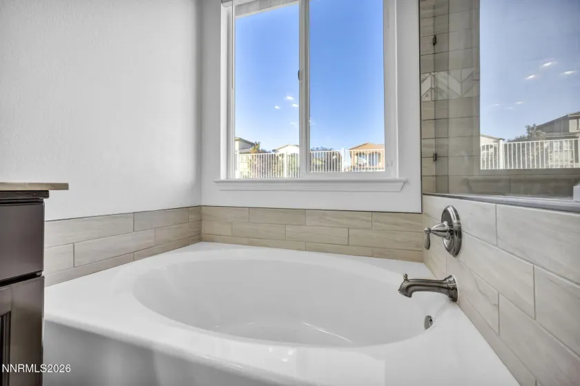 10591 Circle Oaks, Reno, Nevada 89521, 4 Bedrooms Bedrooms, ,2 BathroomsBathrooms,Residential,Residential,Circle Oaks,0,260013660