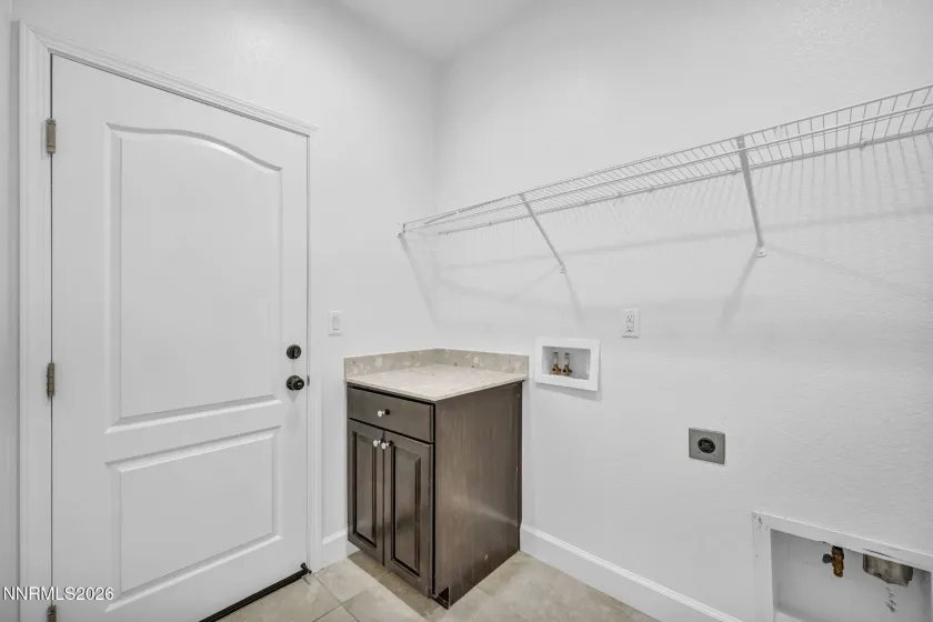 10591 Circle Oaks, Reno, Nevada 89521, 4 Bedrooms Bedrooms, ,2 BathroomsBathrooms,Residential,Residential,Circle Oaks,0,260013660