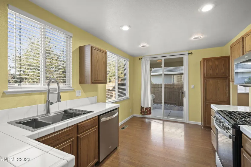 2355 Lincoln Meadows, Reno, Nevada 89521, 3 Bedrooms Bedrooms, ,3 BathroomsBathrooms,Residential,Residential,Lincoln Meadows,0,260013662