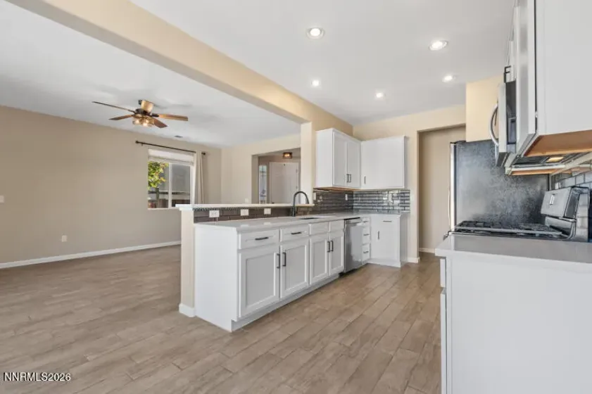 2400 Dodge, Sparks, Nevada 89436, 3 Bedrooms Bedrooms, ,2 BathroomsBathrooms,Residential,Residential,Dodge,0,260013689