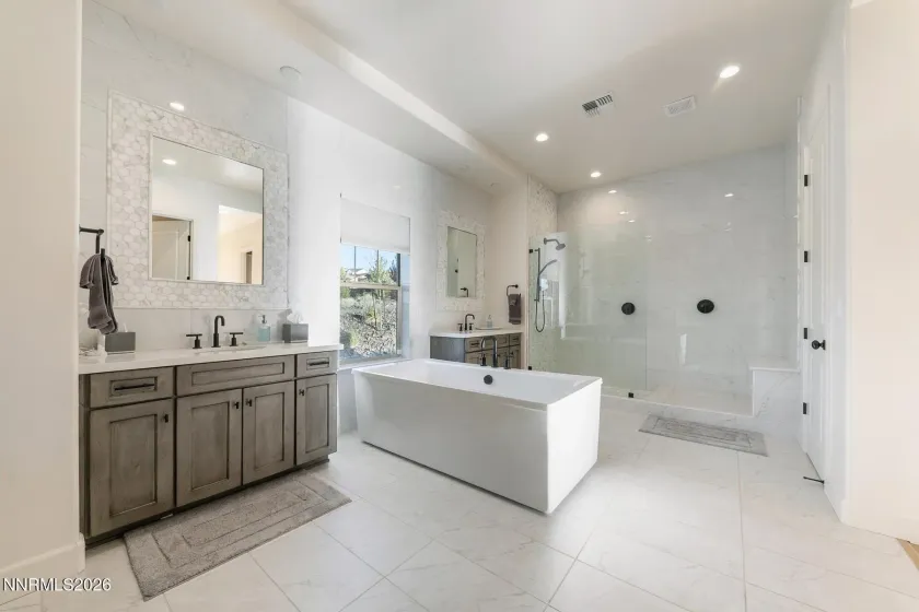 1795 Boulder Ridge, Reno, Nevada 89523, 5 Bedrooms Bedrooms, ,6 BathroomsBathrooms,Residential,Residential,Boulder Ridge,0,260013701