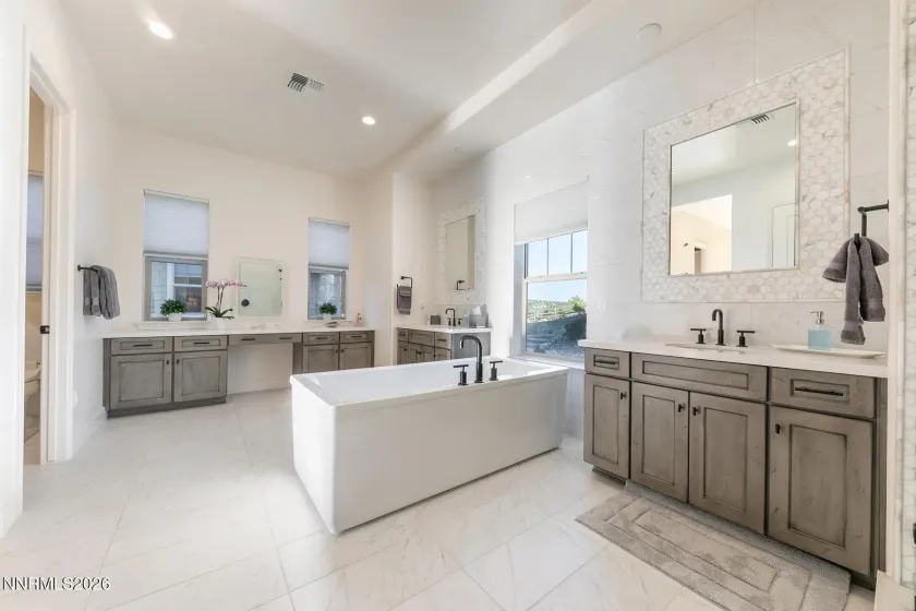 1795 Boulder Ridge, Reno, Nevada 89523, 5 Bedrooms Bedrooms, ,6 BathroomsBathrooms,Residential,Residential,Boulder Ridge,0,260013701