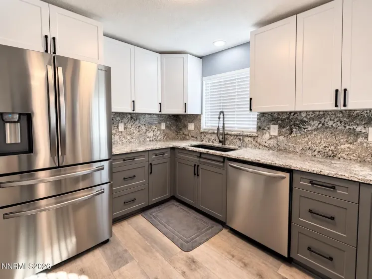 125 Reeves, Mc Dermitt, Nevada 89421, 3 Bedrooms Bedrooms, ,2 BathroomsBathrooms,Residential,Residential,Reeves,0,260013708