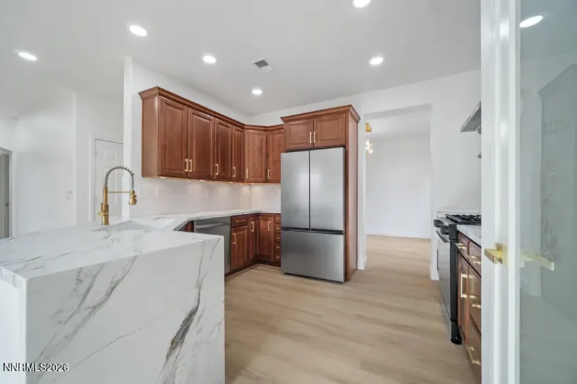 10570 Iron Ridge, Reno, Nevada 89521, 4 Bedrooms Bedrooms, ,3 BathroomsBathrooms,Residential,Residential,Iron Ridge,0,260013709