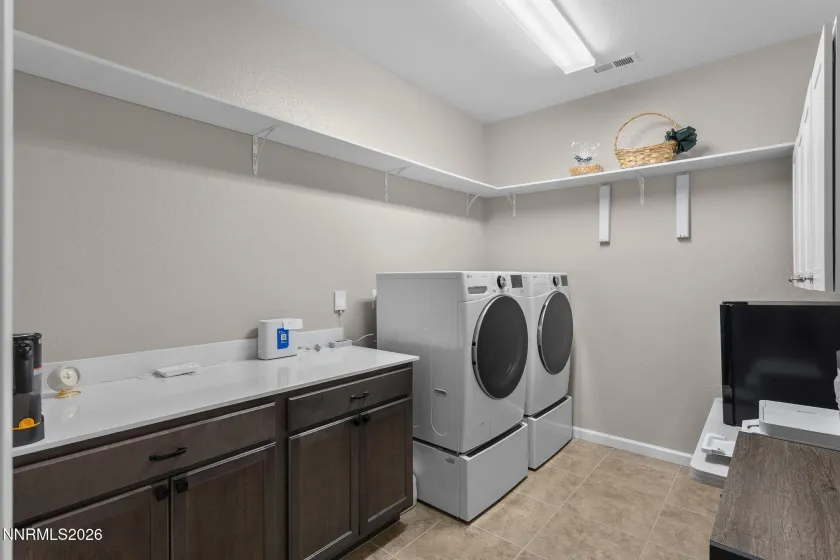 2363 Iron Square, Reno, Nevada 89521, 3 Bedrooms Bedrooms, ,4 BathroomsBathrooms,Residential,Residential,Iron Square,0,260013710