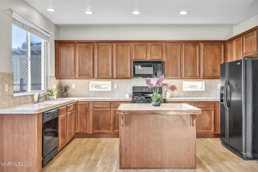 2360 Dodge, Sparks, Nevada 89436, 4 Bedrooms Bedrooms, ,3 BathroomsBathrooms,Residential,Residential,Dodge,0,260013715