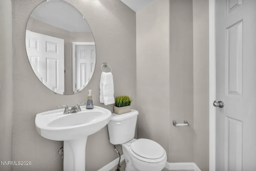 2360 Dodge, Sparks, Nevada 89436, 4 Bedrooms Bedrooms, ,3 BathroomsBathrooms,Residential,Residential,Dodge,0,260013715