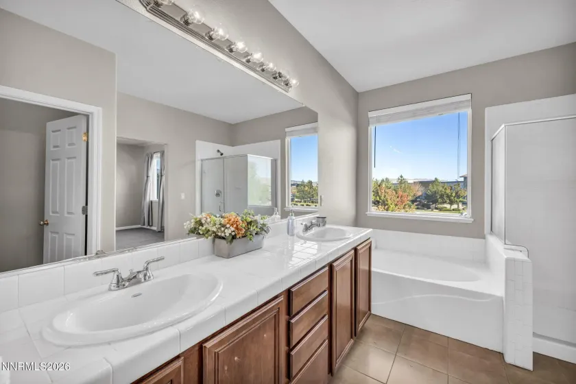 2360 Dodge, Sparks, Nevada 89436, 4 Bedrooms Bedrooms, ,3 BathroomsBathrooms,Residential,Residential,Dodge,0,260013715