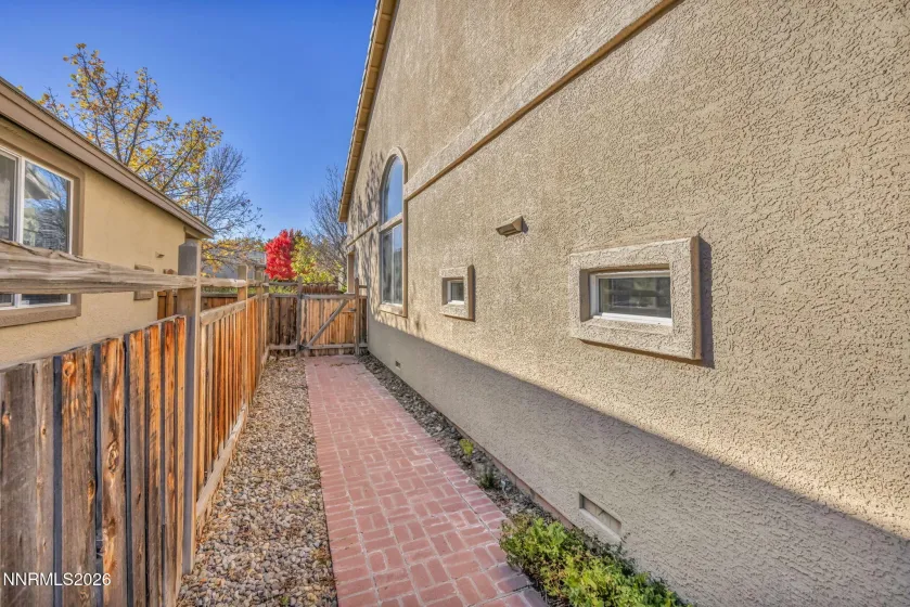 2360 Dodge, Sparks, Nevada 89436, 4 Bedrooms Bedrooms, ,3 BathroomsBathrooms,Residential,Residential,Dodge,0,260013715